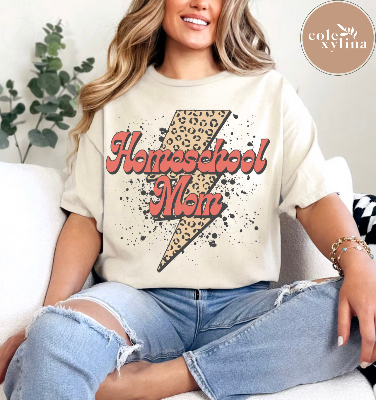 HOMESCHOOL MOM BOLT - DTF TRANSFER