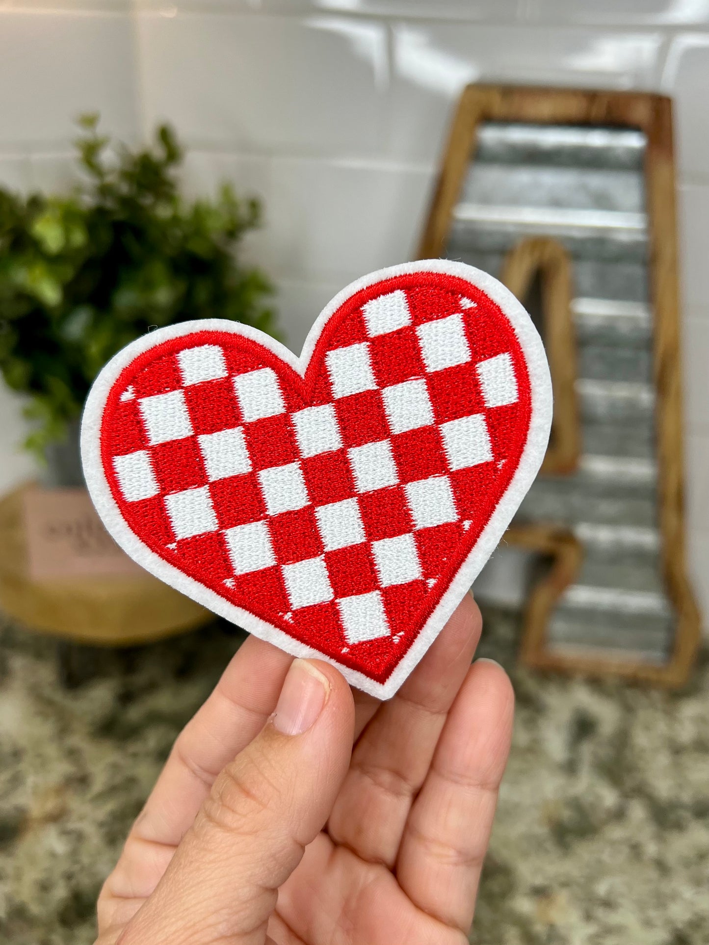 CHECKERED HEART - MINI CHENILLE PATCH