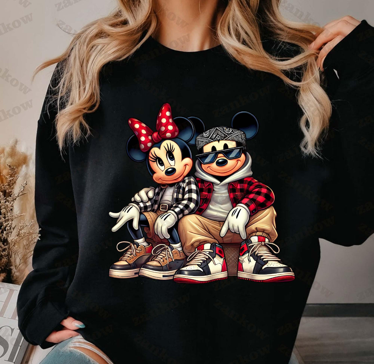 OLD SCHOOL MOUSE COUPLE - SWEATER