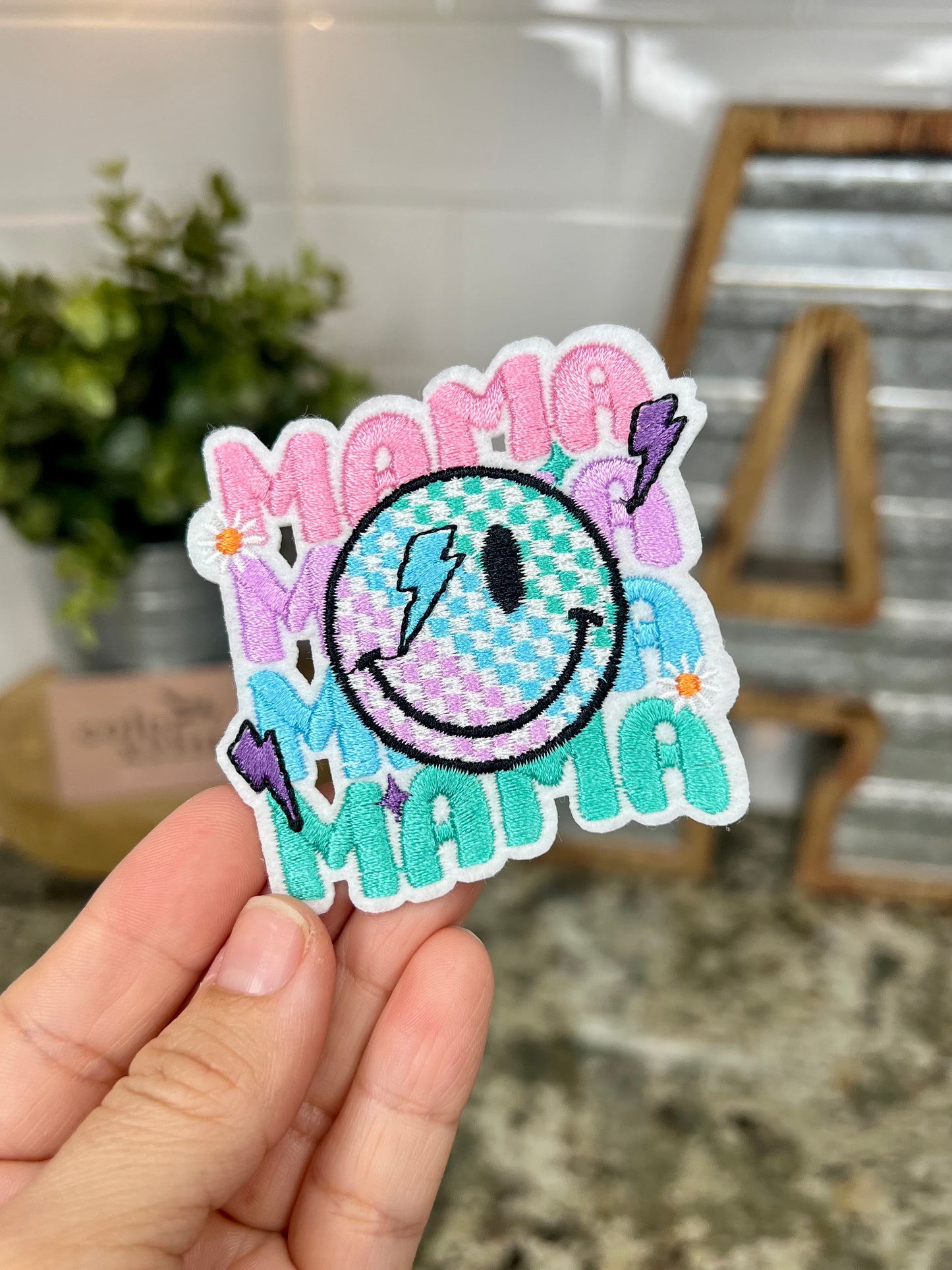 RETRO SMILEY MAMA - MINI CHENILLE PATCH