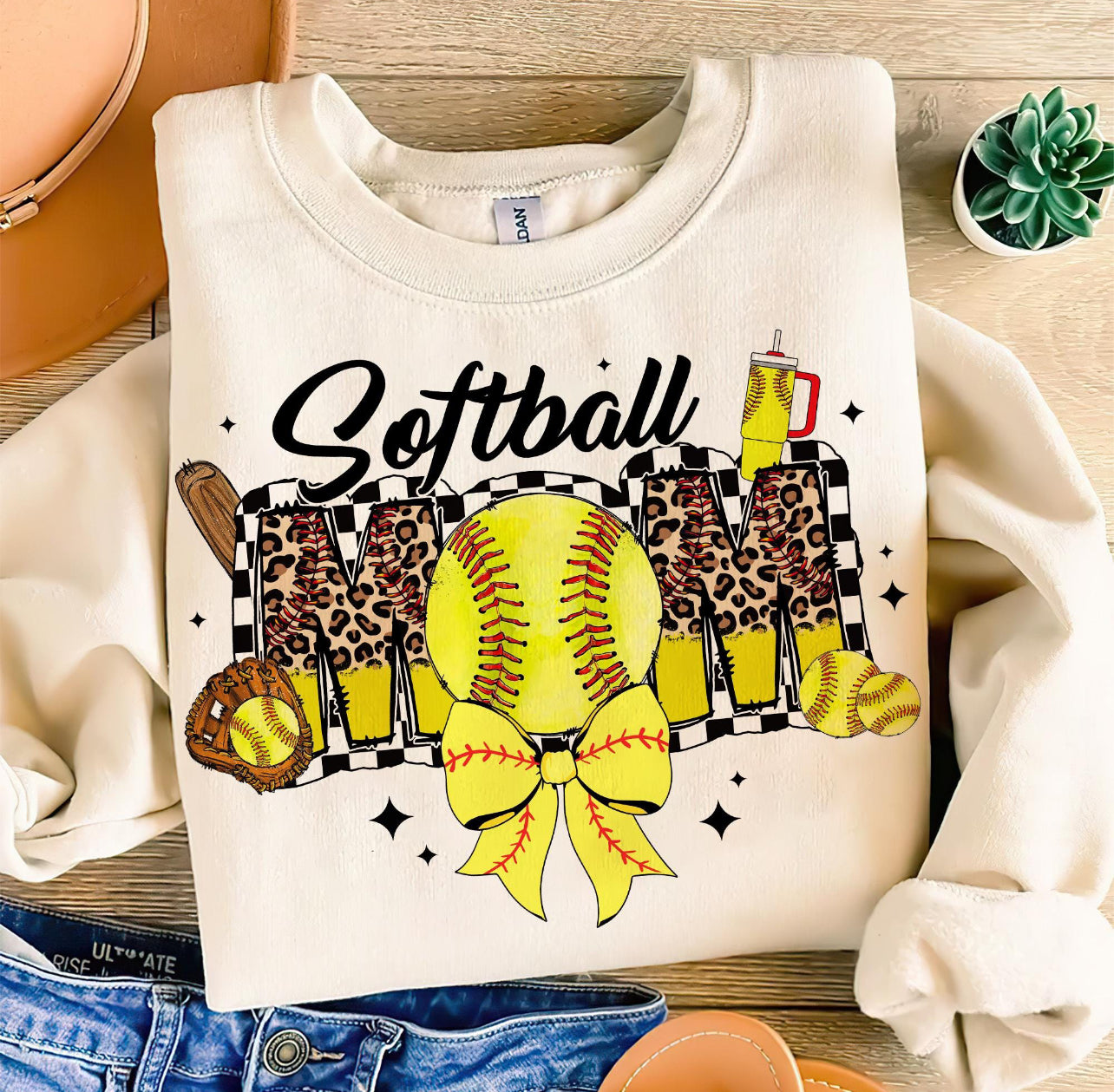 RETRO SOFTBALL MOM - DTF TRANSFER