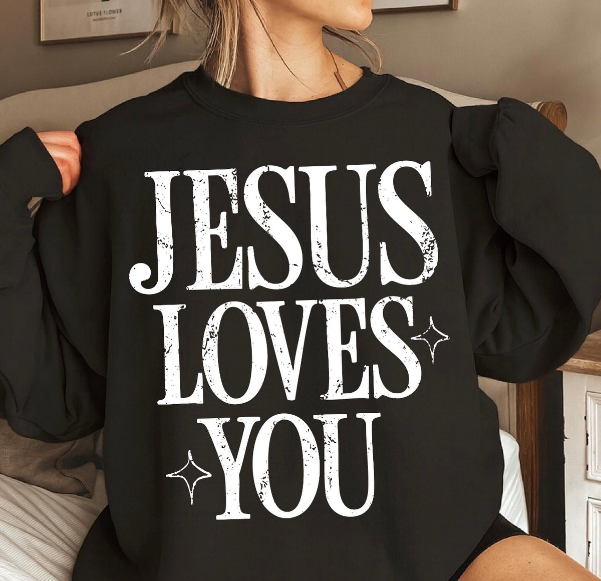 GRUNGE JESUS LOVES YOU WHITE - DTF TRANSFER
