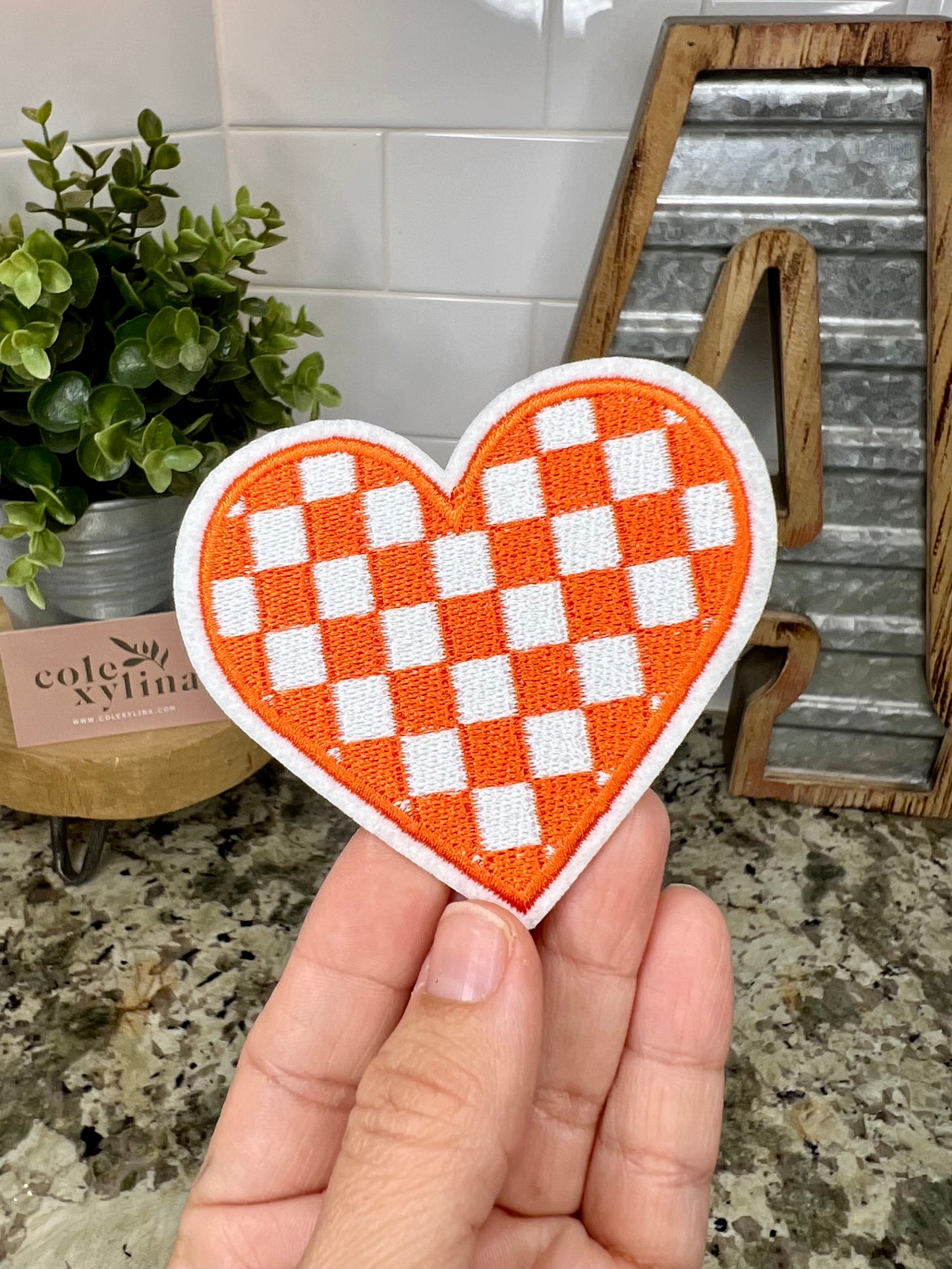CHECKERED HEART - MINI CHENILLE PATCH