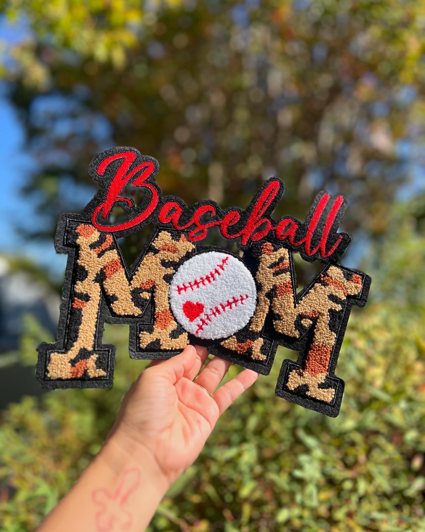 CHENILLE PATCH - BASEBALL MOM