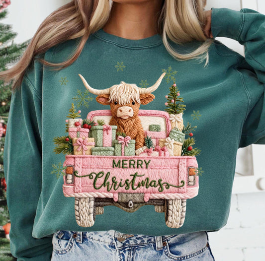 FAUX YARN HIGHLAND COW CHRISTMAS - DTF TRANSFER